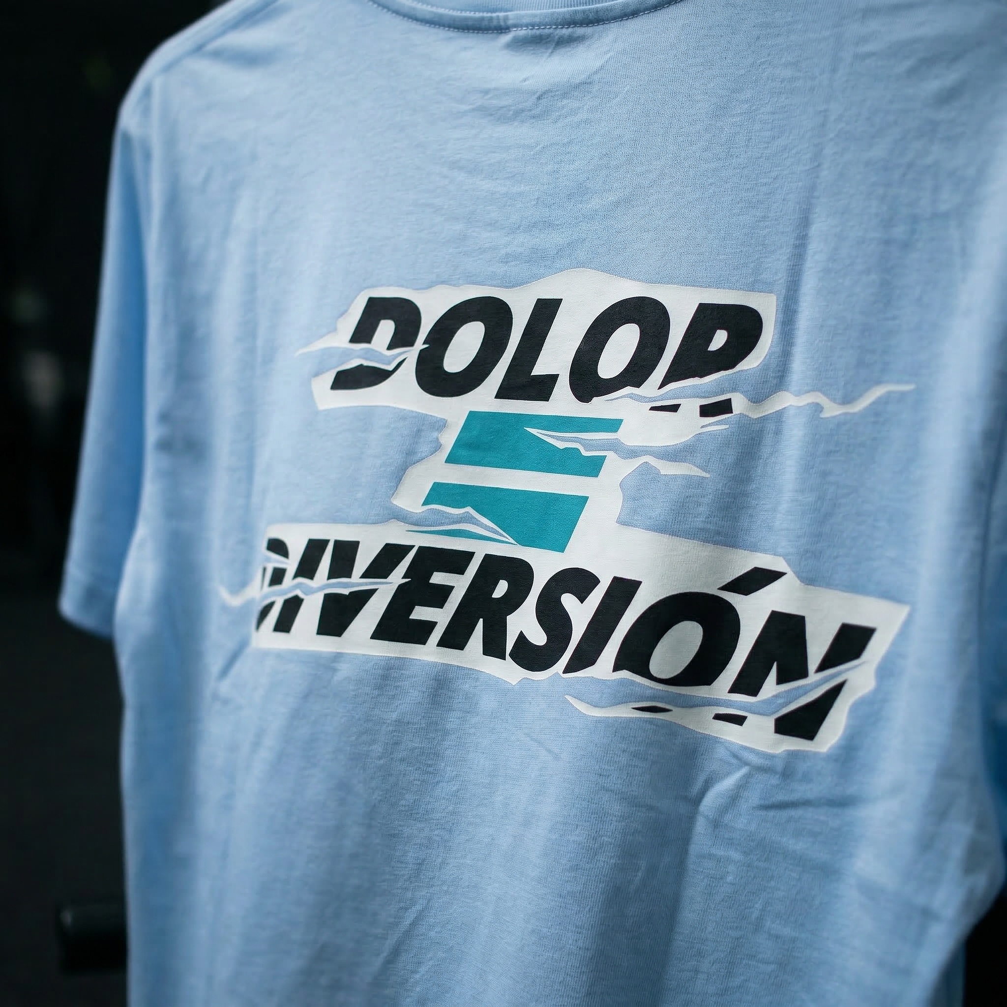 Dux Tee — Dolor = Diversión